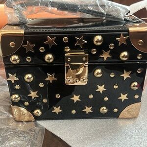 Bestsey Johnson, Black “Don’t Box Me In Box Crossbody”